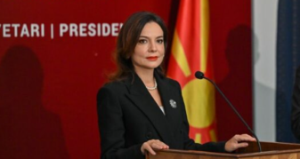 Info Shqip: Elisa Siropali: “Bota serbe” është e rrezikshme për rajonin