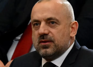 Analiza/ Kush dhe çfarë e mbron Radoiçiçin në Serbi?