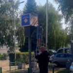 Simbolet serbe në institucionet paralele të Serbisë në veri të vendit, mbulohen me ato të Kosovës
