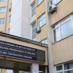 “Nuk e pranuan në Spital, sot po e përcjell tek Zoti” – thotë Vullnet Sulisi, babai i fëmijës së ndjerë