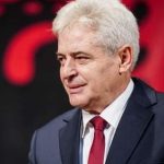 Ahmeti iu dërgon letër liderëve shqiptarë dhe ndërkombëtarë: Ju shkruaj me shqetësim të thellë, rrezikohen arritjet historike të shqiptarëve në RMV