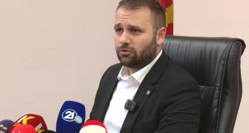 Info Shqip: Durmishi me masë në ndihmë të prindërve: Rikthehet ‘shporta shkollore’ për uljen e shpenzimeve
