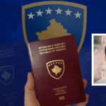 Pse buzëqeshja ndalohet në fotografitë e pasaportës? Zbuloni arsyet më të thella