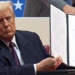 Trump: Tarifë prej 25% për mallrat nga Kanadaja dhe Meksika