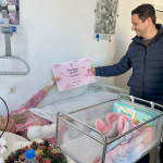 Limani ndan 30.000 denarë për foshnjën e parë për vitin 2025 në Gostivar
