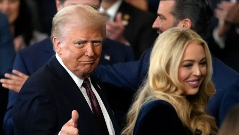 Vajza e Donald Trump bëhet nënë për herë të parë, presidenti “fluturon” nga gëzimi