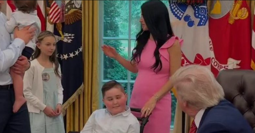 Donald Trump i plotëson dëshirën  pret familjen shqiptare në Zyrën Ovale