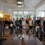 Info Shqip: Mustafa Dauti dhe VLEN shkrijnë barrierat, 21 shqiptarë të punësuar në Doganë