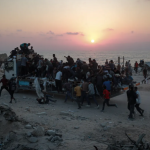 Ndihmat humanitare fillojnë të hyjnë në Gaza pas disa muajsh bllokadë