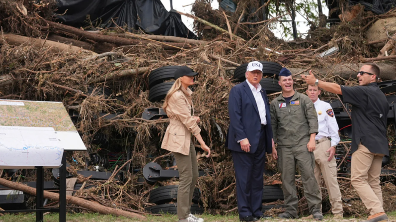 Trump viziton Teksasin një javë pas përmbytjeve vdekjeprurëse