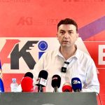 Bujar Osmani i shqetësuar pas pyetjes për rastin “Monstra”, braktis konferencën për media!