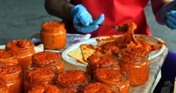 Info Shqip: Ajvar i përkryer: Receta e detajuar për shije unike