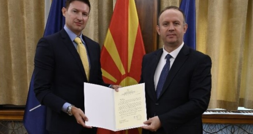 Info Shqip: Afrim Gashi takohet me Denion Meidanin: Zhvilluam një takim të frytshëm