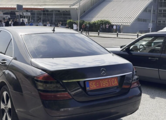 Nis vendosja e targave të kuqe në automjete zyrtare! Me targa speciale pritet të pajisen 7,500 automjete deri më 29 shtator