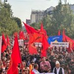 60 autobusë nga Kosova nisen drejt sheshit “Skënderbej” , kalimi në Rrugën e Kombit pa pagesë për 24 orë