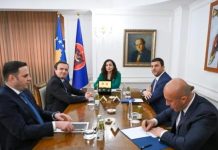 Mosformimi i Qeverisë së re në Kosovë, shteti rrezikon mospagimin e pensioneve, pagave dhe shërbimeve