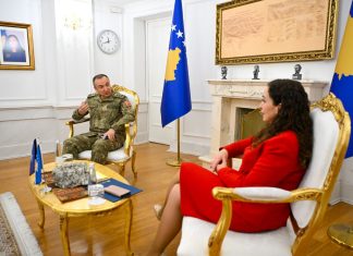 Osmani bisedon me komandantin e ri të KFOR-it për “kërcënimet me dronë” nga Serbia
