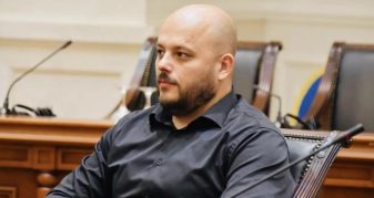 Info Shqip: Kryetari i Butelit Kostovski i çon “selam” hoxhës së xhamisë së Butelit
