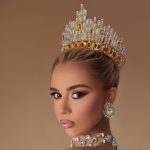Info Shqip: “Trim mbi trima Gjergj Kastrioti” – Shqiptarja që fitoi “Miss Amerika” mahnit publikun në gjuhën shqipe (VIDEO)