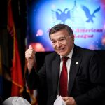 DioGuardi dhuron thesarin e jetës për Kosovën: Kjo është për popullin e babait tim