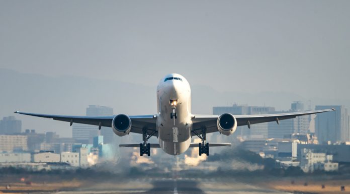 KURIOZITETE-Piloti-zbulon-rrezikun-qe-ndodh-nese-levizni-nga-vendi-para-nisjes-se-avionit