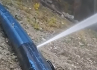 Skandal: Dëmtohet me qëllim ujësjellësi i Tetovës një ditë para zgjedhjeve (VIDEO)