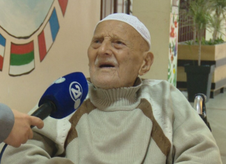 Votuesi më i vjetër në Maqedoni, 107-vjeçari Ibush Ademi shfrytëzoi të drejtën e tij për të votuar