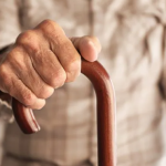 E rëndë! Djali vret me bastun babanë, ja çfarë dyshohet