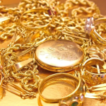 Ari drejt majave historike, çmimi mund të kalojë 4 mijë dollarë për onz deri në vitin 2026