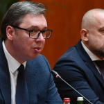 Si po e forcon Vuçiq, Radoiçiqin në Serbi?