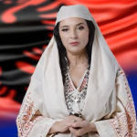 Askush nuk e paska vënë re! Flor Binaj zbulon detajin e çuditshëm tek Diella