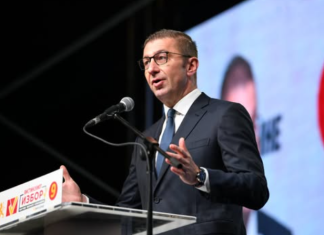 “Maqedonia do të jetë pjesë e BE-së”, Mickoski fton për unitet të të gjitha partive