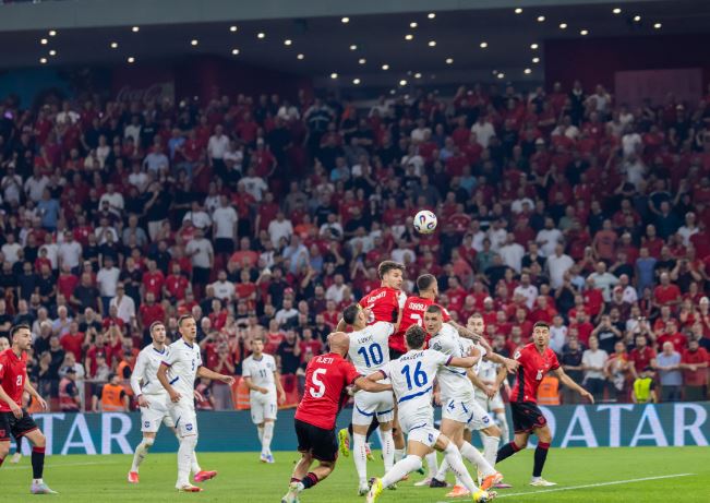 Gjyqtari i finales së Ligës së Kampionëve do të ndajë drejtësinë në sfidën Serbi   Shqipëri
