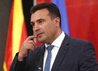 Zaev: Mickoski shpif për t’i fshehur dështimet, ekspertët e “valixheve me para” janë mbështetësit e tij