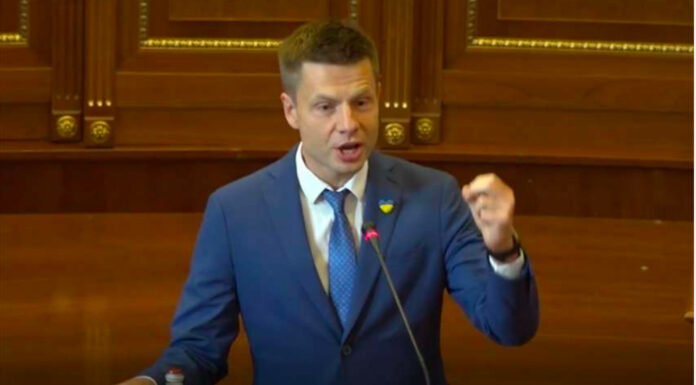 Rezoluta që mund të ndryshojë Ballkanin, deputeti ukrainas kërkon njohjen e Kosovës – kur do lëvizë Zelensky?