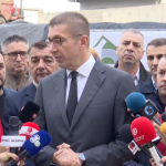 Çdo student do të marrë 12,300 denarë për pajisje elektronike! Mickoski: Thirrja është e hapur deri më 1 janar