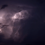 Alarm meteorologjik për Maqedoninë! Nga nesër reshje të dendura shiu të shoqëruara me mot të keq, erë dhe bubullima