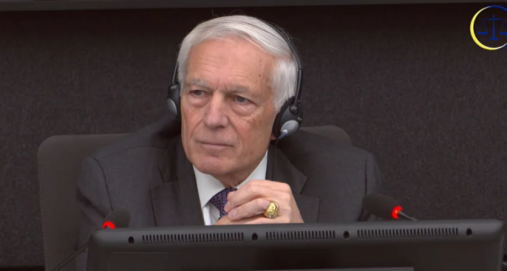 Info Shqip: Gjenerali që bombardoi Beogradin, Clark në Hagë: Serbia e kishte frikë UÇK-në