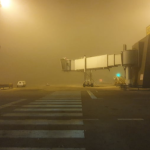 Kaos në qiell mbi Shkup: Stuhia e fuqishme jugore detyron avionët të devijojnë fluturimet