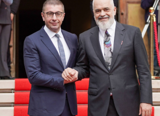 Mickoski nga Tirana: Maqedonia mbetet e orientuar drejt integrimeve evropiane dhe bashkëpunimit rajonal