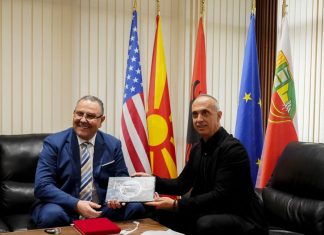 Aleksandër Jovanovski merr detyrën e kryetarit të Komunës së Kërçovës: Nuk është privilegj, por detyrim ndaj qytetarëve