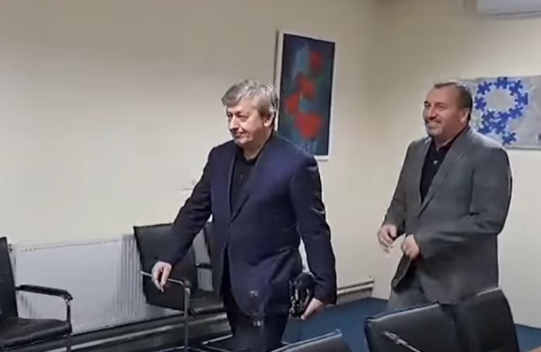 pergjimet-skandaloze-trondisin-bdi-ne-kerkohet-pergjegjesi-nga-blerim-bexheti-dhe-musa-xhaferi