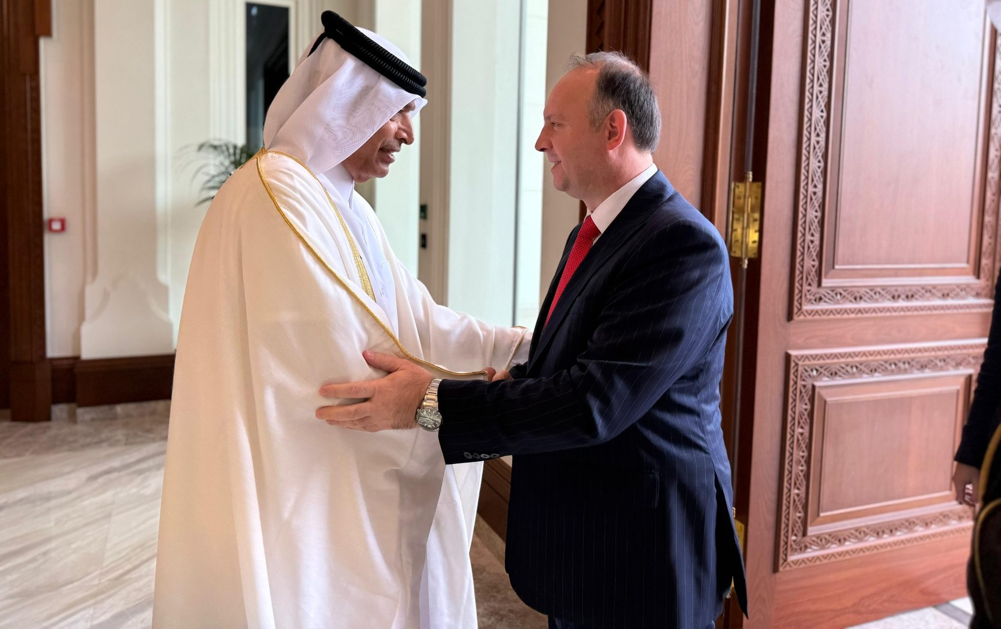 Kryeparlamentari Gashi realizon takim me Hasan bin Abdullah Al Ghanim  Kryetar i Këshillit të Shuratit të Katarit