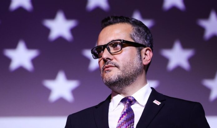 Shqiptaro-amerikani Biks Aliu, a do të jetë ambasador i SHBA-ve në Mal të Zi, kush është diplomati kërçovar?