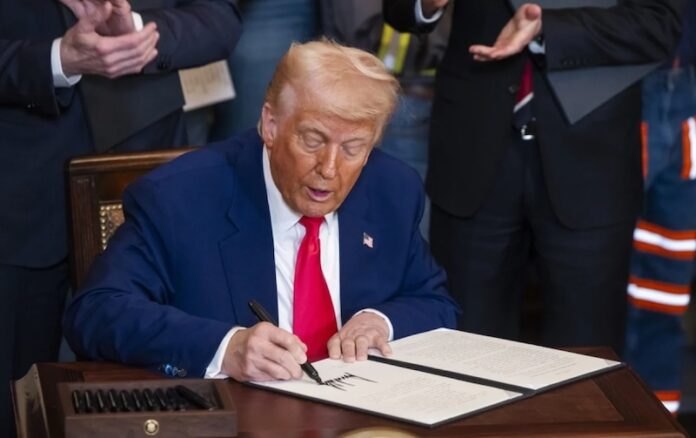 Trump shton edhe disa shtete të tjera  qytetarët e tyre nuk lejohen të futen në SHBA