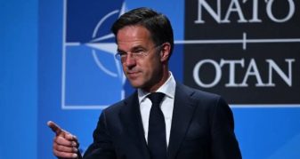 Info Shqip: Shefi i NATO ngre alarmin: Rusia, Kina dhe Korea e Veriut po përgatiten për sulm ndaj Europës, do kundërpërgjigjemi!