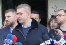 “Jemi të gatshëm edhe për zgjedhje të parakohshme”, Mickoski tregon se kur do të ketë rikonstruktim të qeverisë