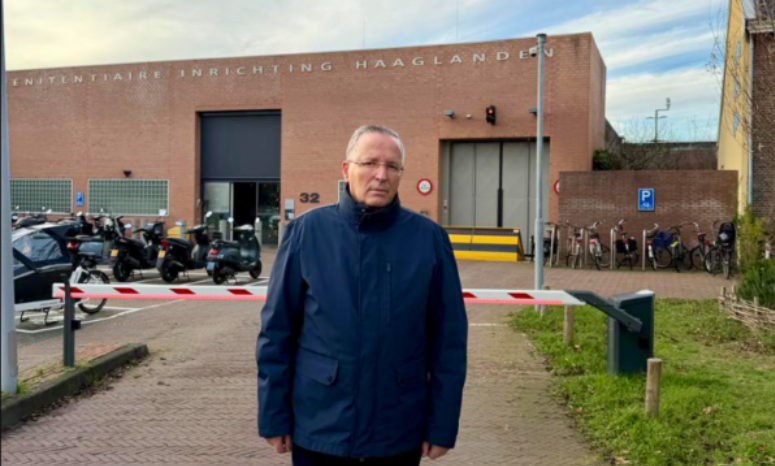 Hamza  Të fala nga Haga  ish krerëve të UÇK së u premtova se do t i gëzojmë më 28 dhjetor