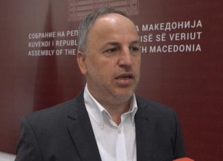 Adnan Azizi: Tema e liderit të VLEN-it do të zgjidhet më lehtë e më mirë seç duan dashakëqinjtë