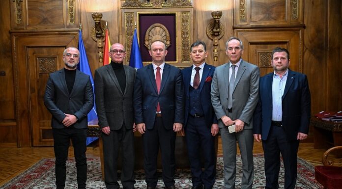 afrim-gashi-universitetet-sindikatat-marreveshja-kolektive-696x463